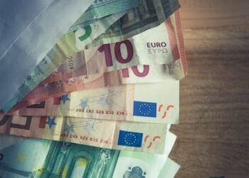 ユーロは、クリスティーヌ・ラガルド（ECB総裁）のスピーチを控えて、3か月ぶりの高値近くで推移しています。