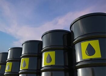 石油価格はOPEC+会議を前にして2週間ぶりの高値に急上昇しています。