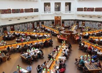 米国の株式指数は12月が始まると共に地を這い上がりました。