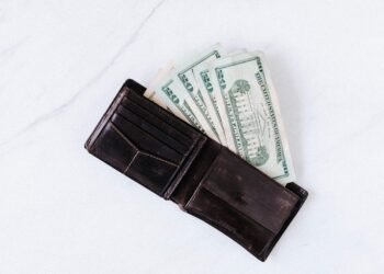 ECNとは何ですか？