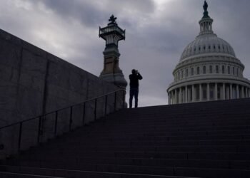 米議員らが政府に資金提供する法案を発表、政府閉鎖を回避