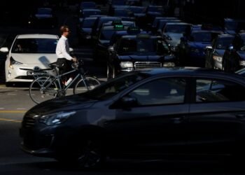シンガポール、外国人専門家の雇用に関する規則を厳格化