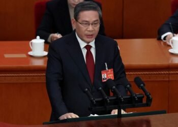 分析 – 中国は成長を維持し、同時に経済を「変革」できるか?
