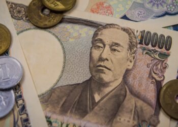 米ドル/円は米国CPIレポート発表後に急激に下落しました。この動きの背景と日本銀行の可能な介入について詳しく説明します。