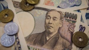 日銀が金融政策を転換しつつある中、米ドル/円の動向を分析します。日銀政策転換の影響を理解するための最新情報を提供します。