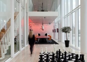 サクソバンクの2024年4月の取引量が急増し、株式とコモディティの記録的取引が牽引しました。詳細はこちらをご覧ください。