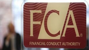 FCAは新規要件により、金融機関所有者に対する犯罪歴チェックの拡大を提案しています。2025年1月から適用予定です。