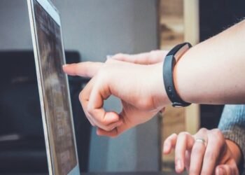 FISが、銀行、ブローカー、マーケットメーカー、およびファンドマネージャーに差別化されたクロスアセット・トレーディング・デジタル体験を提供するデジタル・トレーディング・ストアフロントをローンチしました。