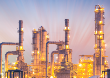 原油価格の下落：生産増加と需要低迷が影響