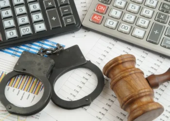 メタルアルファ社ディレクターが投資詐欺で実刑判決 | 偽造報告書の詳細