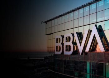 BBVAはデータ分析変革ユニットを発足し、AI活用を加速します。データ分析変革はビジネスと顧客に更なる価値を提供します。