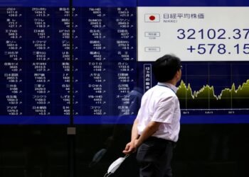 東証元職員の不正行為が発覚。金融商品取引法違反の疑いで刑事告発されました。JPXは再発防止策を講じています。