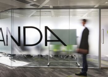 OANDA JapanはFX証拠金率変更を発表。主要通貨ペアの証拠金率が上昇します。2025年3月10日より適用。