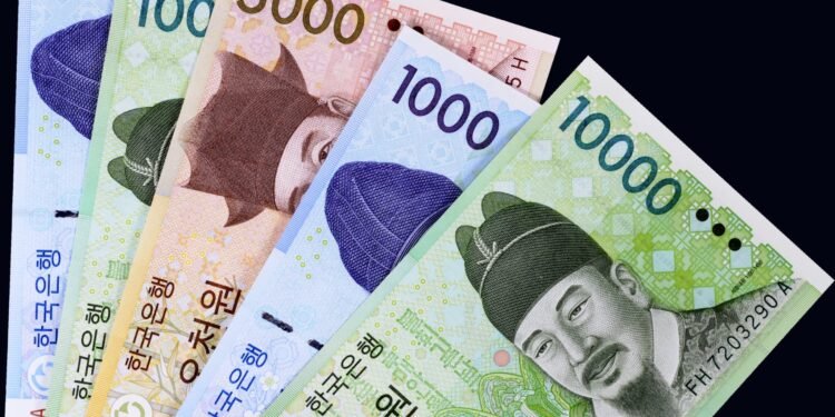 韓国ウォンが主導し、多くのアジア通貨が上昇。米ドルは貿易の不確実性から軟調。最新の市場分析をお届けします。