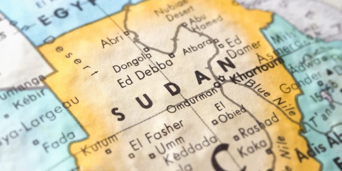 政治的安定がスーダンで最重要課題です。新首相の内閣解散が発表されました。この決定が政治的安定にどう影響し、今後のスーダンはどうなるのか。