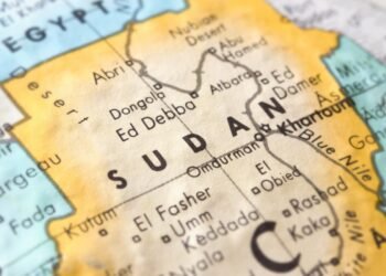 政治的安定がスーダンで最重要課題です。新首相の内閣解散が発表されました。この決定が政治的安定にどう影響し、今後のスーダンはどうなるのか。