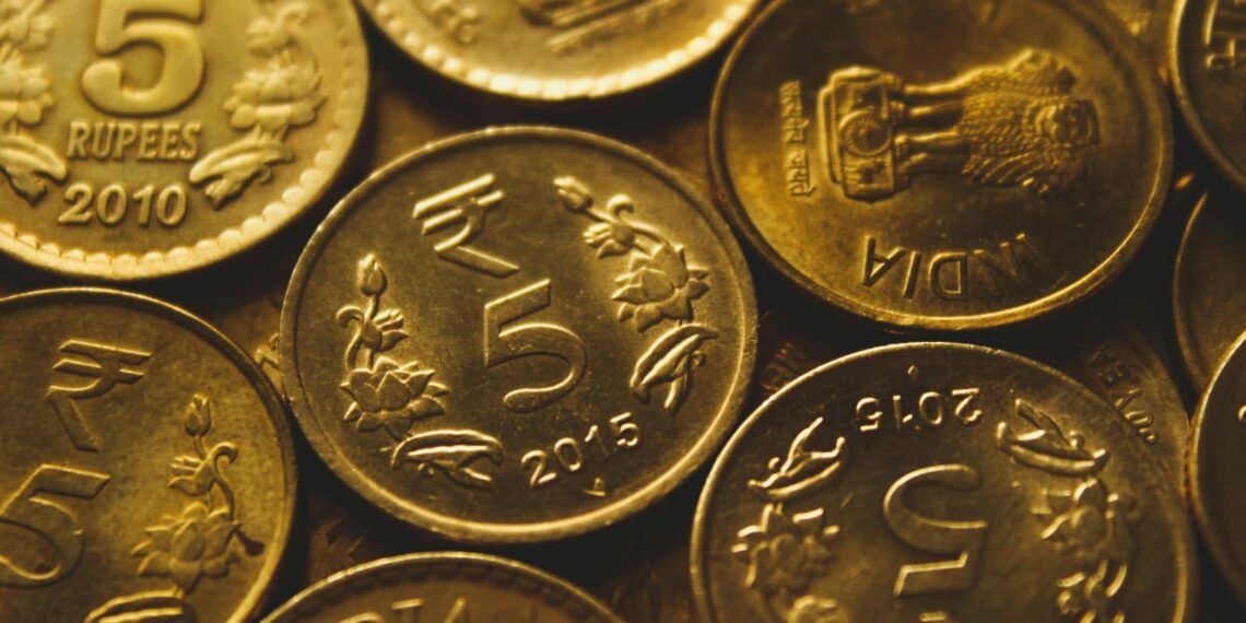 インフレ目標はインド経済の安定に不可欠です。本記事では、インド準備銀行（RBI）によるインフレ目標政策の運用、経済成長とのバランス戦略、そして今後の課題について詳しく解説します。