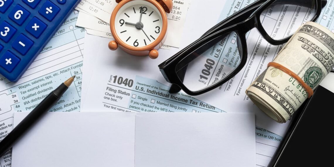 個人所得税の仕組み、気になりませんか？英国で提案されている減税案を例に、税率や控除の基本をわかりやすく解説。