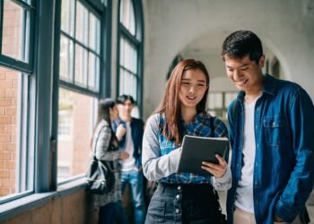 教育資金は、医療や公衆衛生の質を左右する重要な要素です。最新ニュースを基に、医師の育成、感染症対策、科学研究における教育資金の役割と、なぜそれが未来への投資となるのかを解説します。