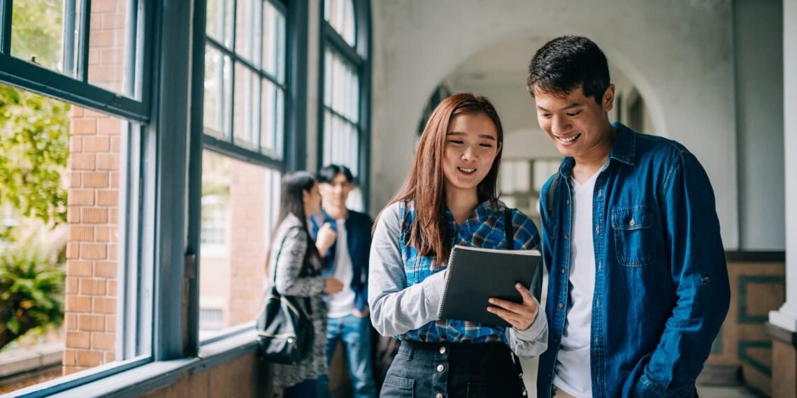 貿易バランスの重要性とは？この記事では、米中間の貿易協議で注目されるレアアースが、世界の経済や貿易バランスにどう影響するかを分かりやすく解説します。