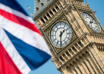 金融政策は経済の安定に不可欠です。本記事では、イングランド銀行が直面する高インフレと景気減速のジレンマを解説し、今後の金融政策の方向性を探ります。