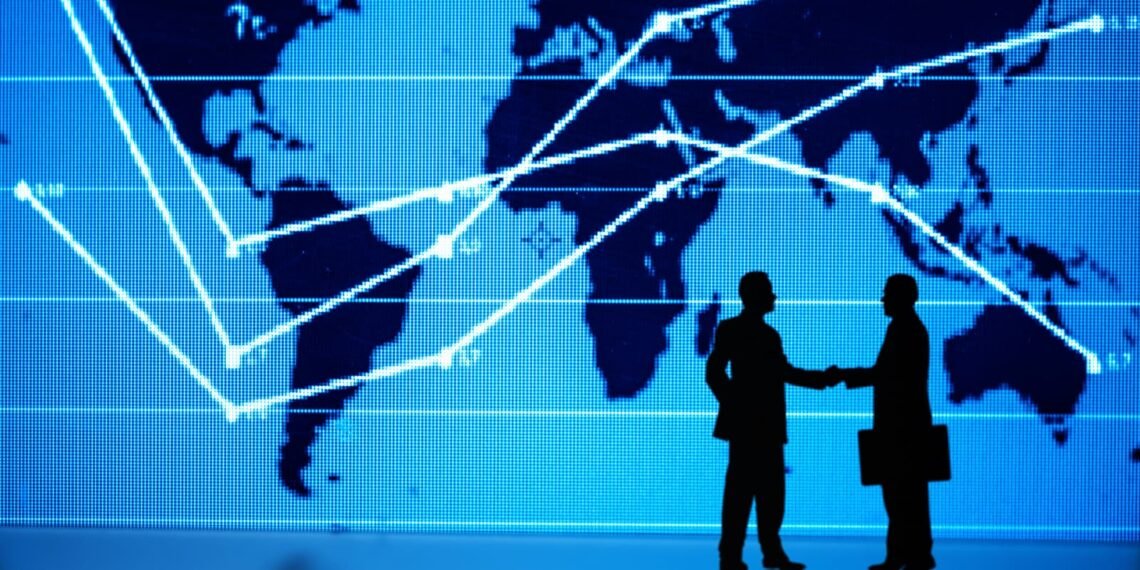 政治的分極化はディープフェイクで深刻化します。偽情報が社会を分断し、規制は表現の自由を脅かす。