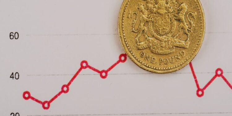 ドル圧力が米PPI上昇を受けて強まっています。インフレ懸念と金利政策の影響を詳しく解説します。